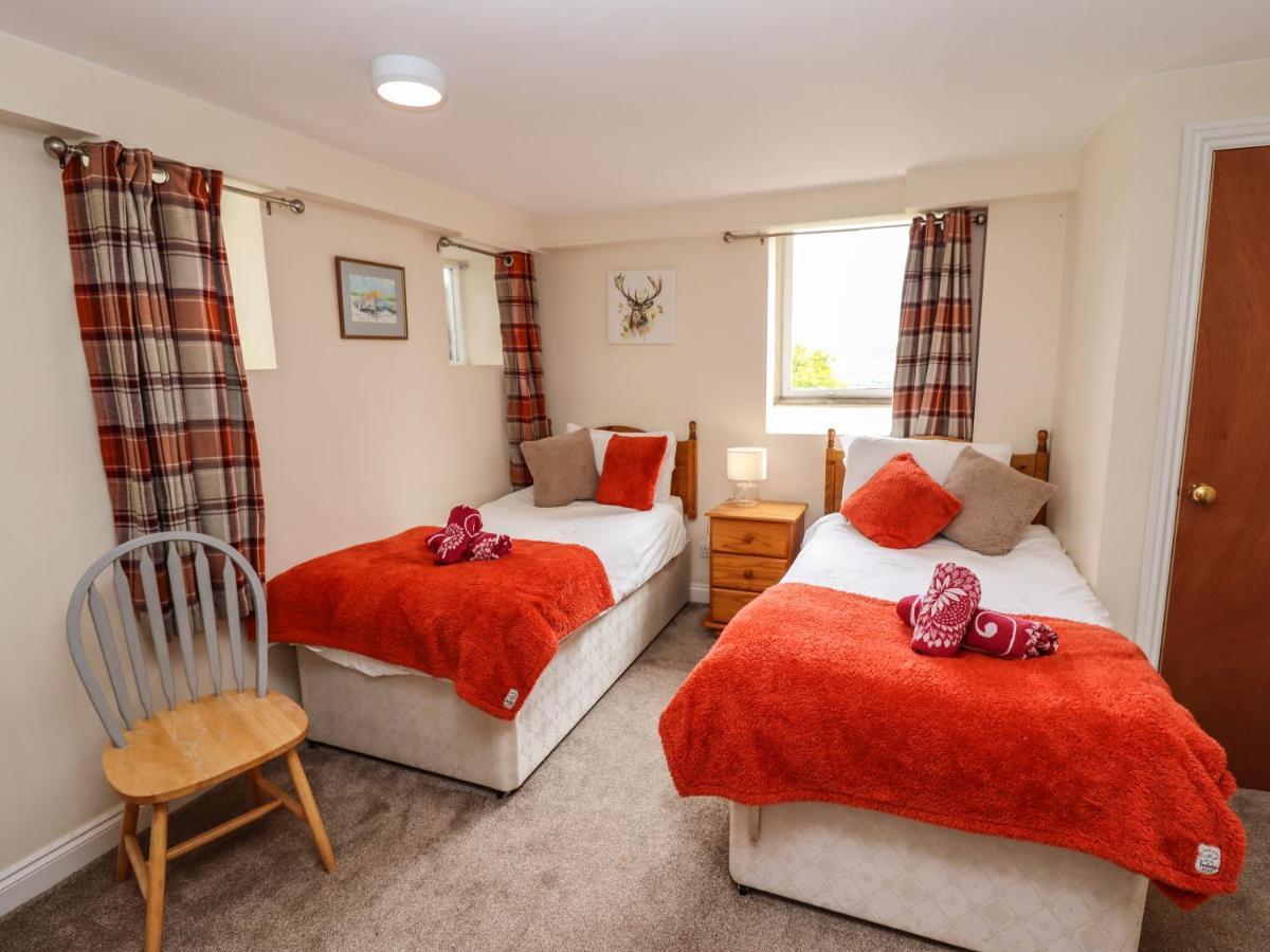 The Garden Apartment Whitby Bagian luar foto